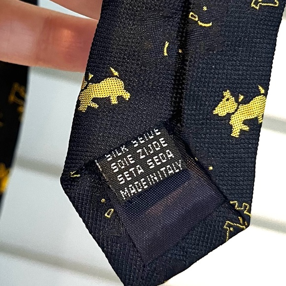 ITALIAN VINTAGE SILK MATISSE TERRIER TIE - Picture 3 of 7